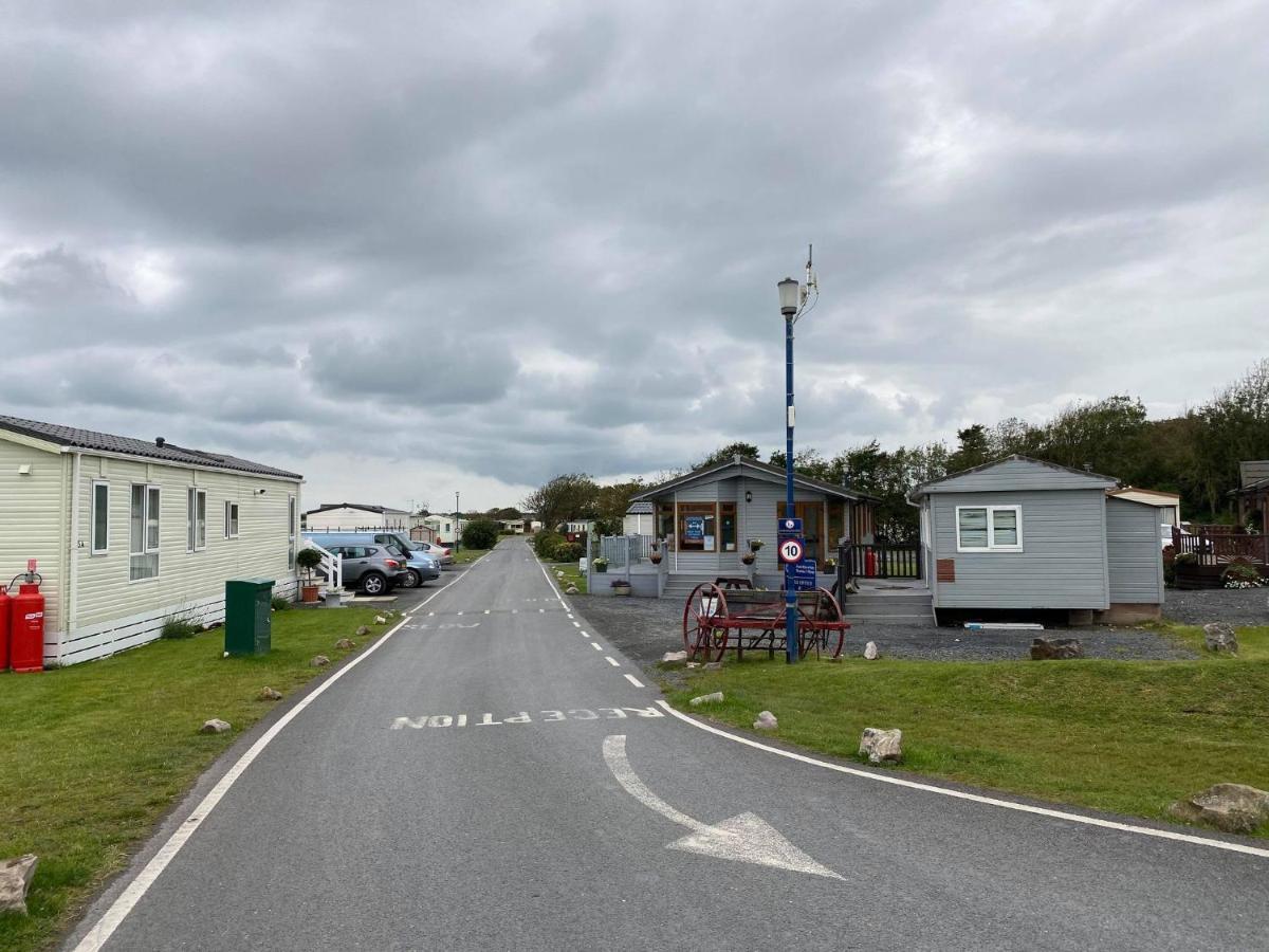 Holiday In Caravan Millom Exterior photo