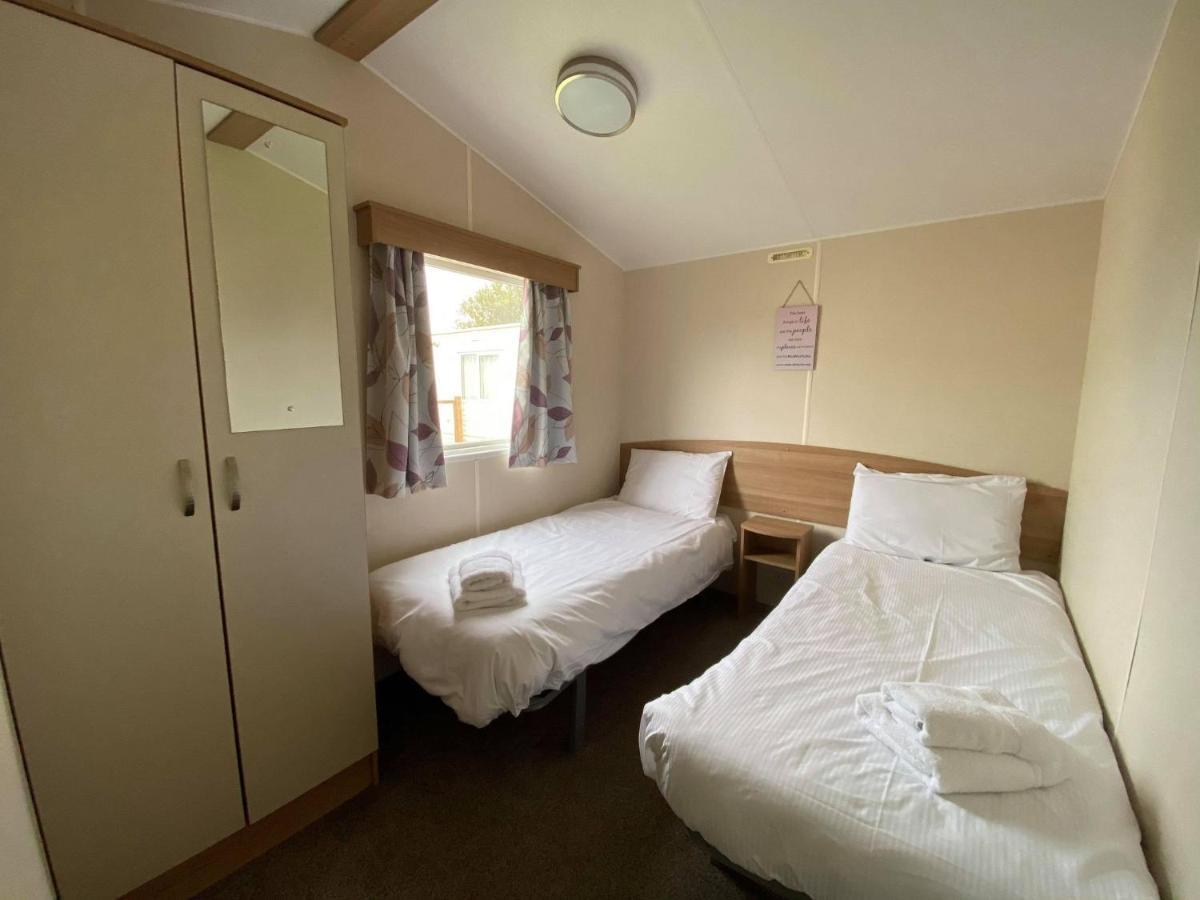 Holiday In Caravan Millom Exterior photo